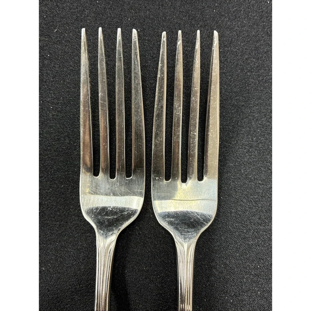 Reed & Barton COLBY Dinner Forks Set of 2 18/10 Stainless China 8-1/8